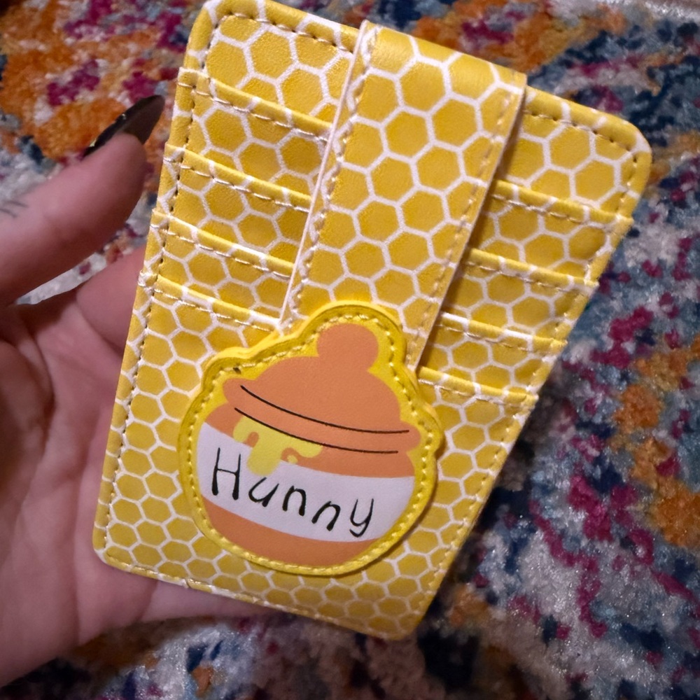 Loungefly wallet Winnie the Pooh Yellow Honeycomb Card Holder